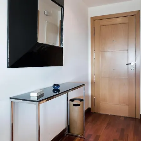 Urbanchicmalaga 3-bedroom Sea Mountain Views, Pool, Parking * Торремолинос