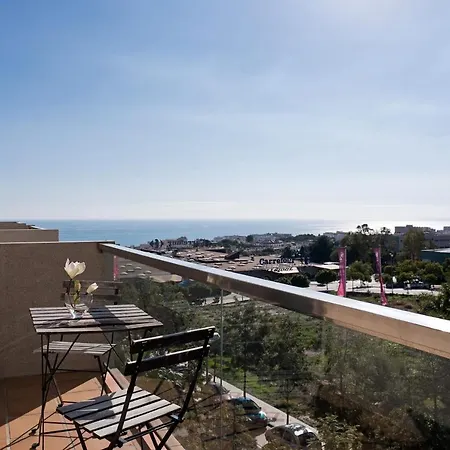 Апартаменты Urbanchicmalaga 3-bedroom Sea Mountain Views, Pool, Parking