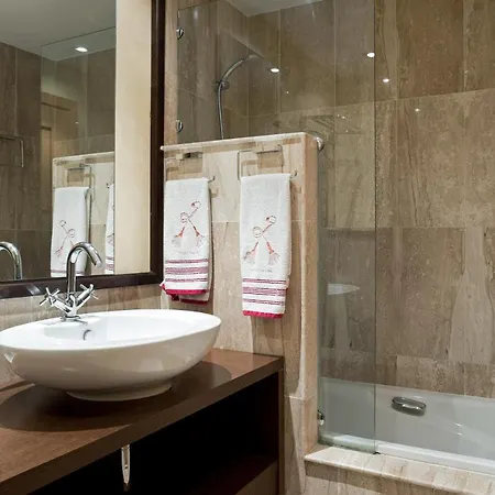 Urbanchicmalaga 3-bedroom Sea Mountain Views, Pool, Parking Торремолинос
