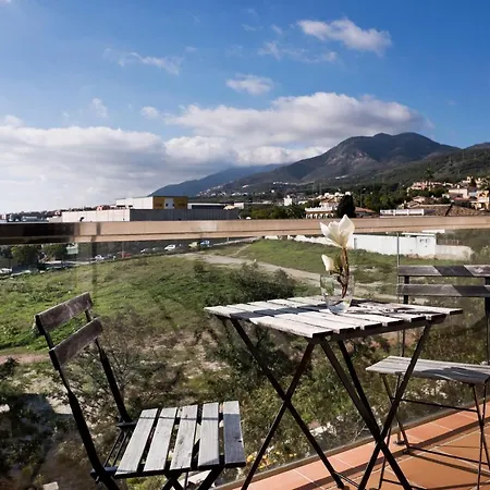 Апартаменти Urbanchicmalaga 3-bedroom Sea Mountain Views, Pool, Parking *
